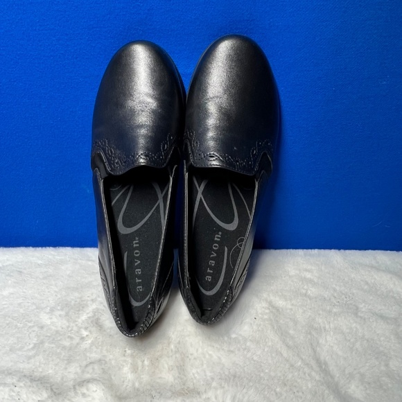 NIB/NWT$140🤩 |•ARAVON•| Adalyn-AR Blak Slip On Comfort Shoes Size 8 AA (Narrow) - Picture 2 of 14